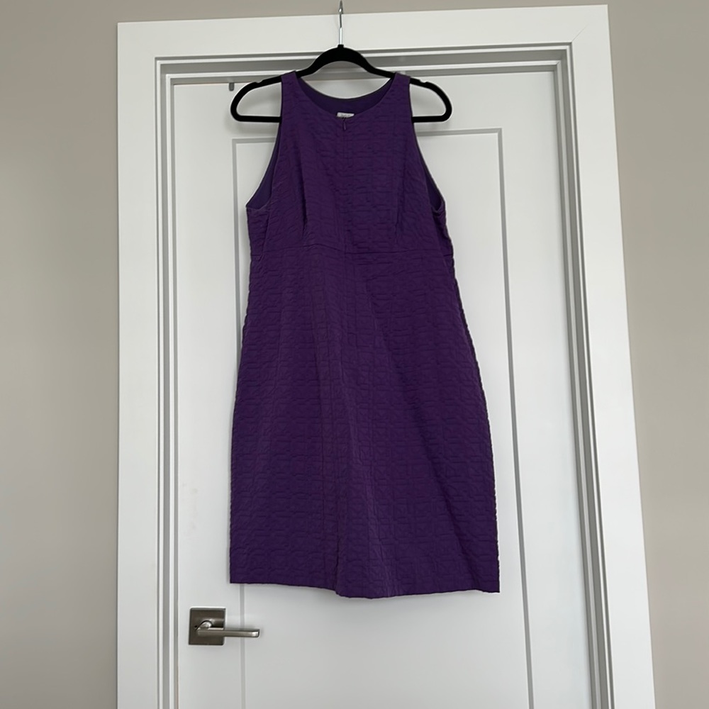 Armani Collezioni short sleeve dress with front zipper and pockets